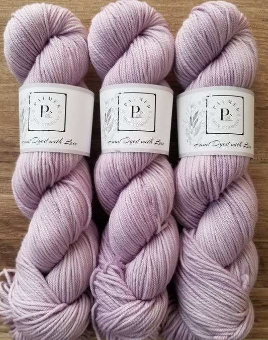 Lavender ~ DK ~ 250yd/115gr